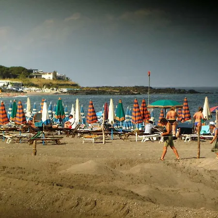 Pietre Nere Ξενοδοχείο με διαμερίσματα Giardini Naxos